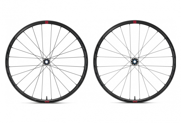 Juego De Ruedas Fulcrum Rapid Red 5 | 12/15 X100 Mm - 12 X 142 Mm | Centerlock 3 Juego De Ruedas Fulcrum Rapid Red 5 | 12/15 X100 Mm - 12 X 142 Mm | Centerlock